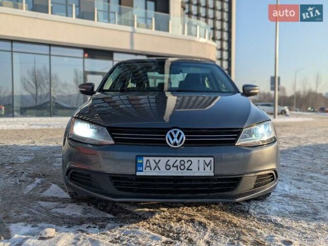 Серый Фольксваген Джетта, объемом двигателя 2.48 л и пробегом 208 тыс. км за 7300 $, фото 1 на Automoto.ua
