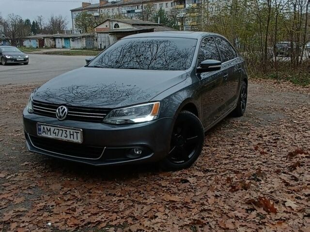 Серый Фольксваген Джетта, объемом двигателя 2 л и пробегом 210 тыс. км за 9200 $, фото 1 на Automoto.ua