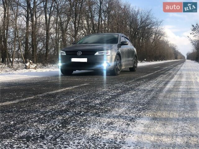 Серый Фольксваген Джетта, объемом двигателя 1.97 л и пробегом 305 тыс. км за 8500 $, фото 1 на Automoto.ua