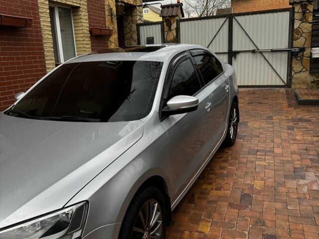 Серый Фольксваген Джетта, объемом двигателя 2.5 л и пробегом 199 тыс. км за 8900 $, фото 1 на Automoto.ua