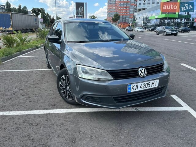 Сірий Фольксваген Джетта, об'ємом двигуна 2 л та пробігом 290 тис. км за 7750 $, фото 1 на Automoto.ua