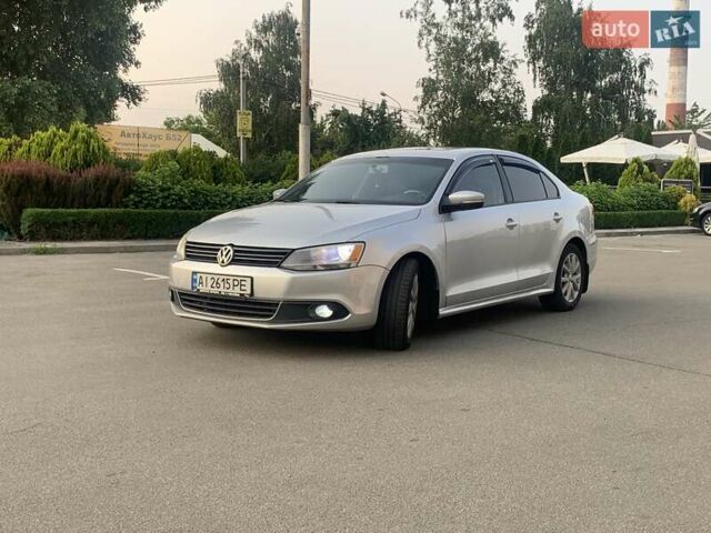 Серый Фольксваген Джетта, объемом двигателя 2.48 л и пробегом 133 тыс. км за 8800 $, фото 1 на Automoto.ua