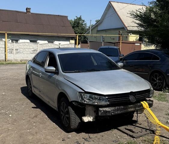Серый Фольксваген Джетта, объемом двигателя 2.5 л и пробегом 270 тыс. км за 3449 $, фото 1 на Automoto.ua