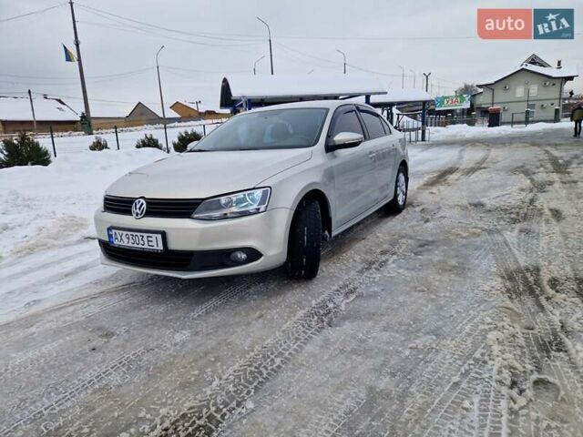 Серый Фольксваген Джетта, объемом двигателя 1.39 л и пробегом 106 тыс. км за 9200 $, фото 1 на Automoto.ua