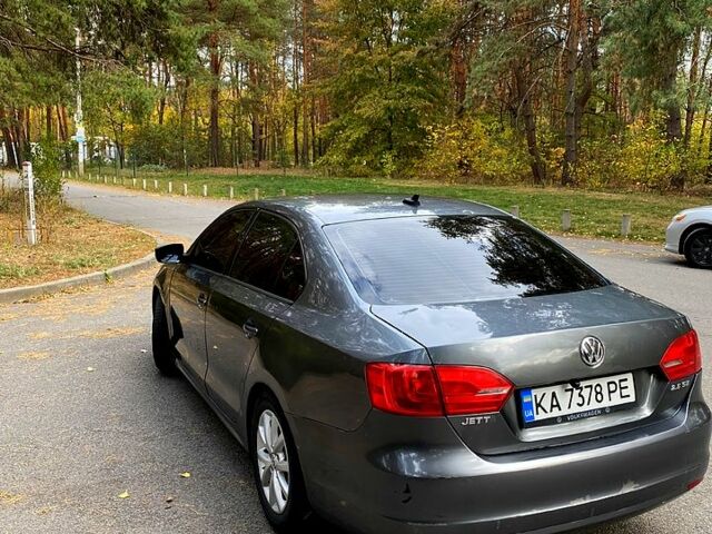 Сірий Фольксваген Джетта, об'ємом двигуна 2.5 л та пробігом 290 тис. км за 6500 $, фото 1 на Automoto.ua