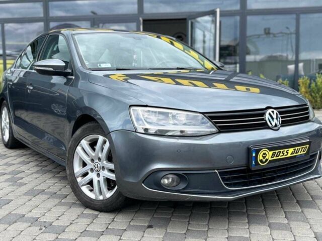 Серый Фольксваген Джетта, объемом двигателя 1.4 л и пробегом 290 тыс. км за 8990 $, фото 1 на Automoto.ua