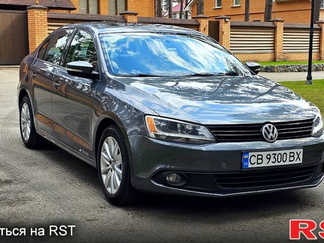 Серый Фольксваген Джетта, объемом двигателя 2.5 л и пробегом 240 тыс. км за 7900 $, фото 1 на Automoto.ua