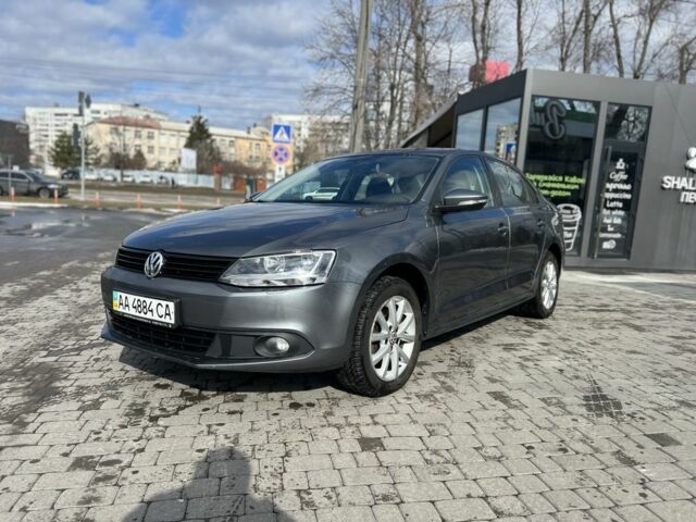 Серый Фольксваген Джетта, объемом двигателя 1.4 л и пробегом 220 тыс. км за 8400 $, фото 1 на Automoto.ua