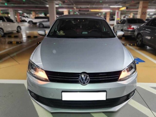 Сірий Фольксваген Джетта, об'ємом двигуна 1.6 л та пробігом 63 тис. км за 4069 $, фото 1 на Automoto.ua