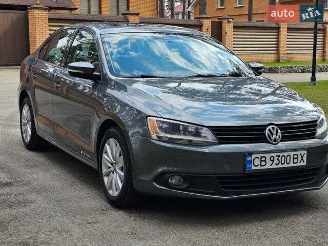 Сірий Фольксваген Джетта, об'ємом двигуна 2.5 л та пробігом 240 тис. км за 7900 $, фото 1 на Automoto.ua