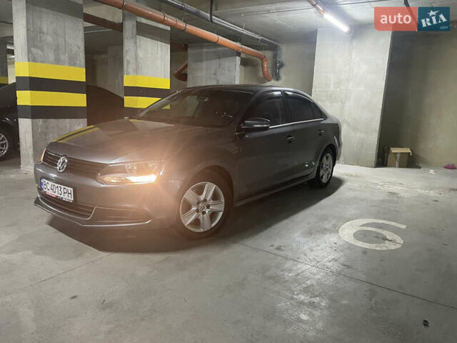 Серый Фольксваген Джетта, объемом двигателя 1.97 л и пробегом 248 тыс. км за 9000 $, фото 1 на Automoto.ua