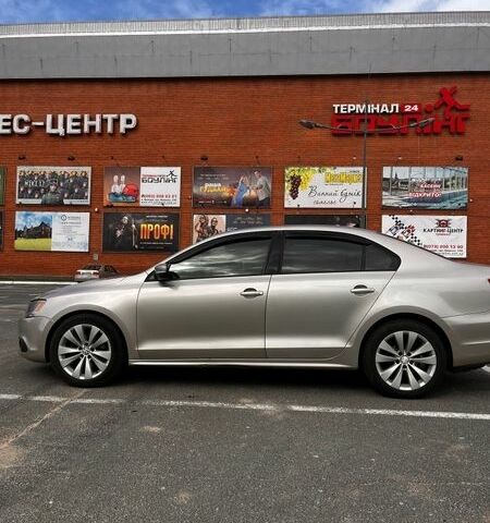 Серый Фольксваген Джетта, объемом двигателя 2.48 л и пробегом 334 тыс. км за 7700 $, фото 1 на Automoto.ua