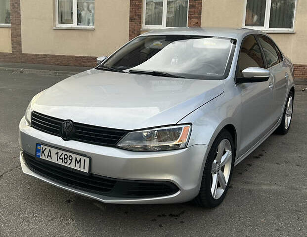 Серый Фольксваген Джетта, объемом двигателя 2.5 л и пробегом 183 тыс. км за 8799 $, фото 1 на Automoto.ua
