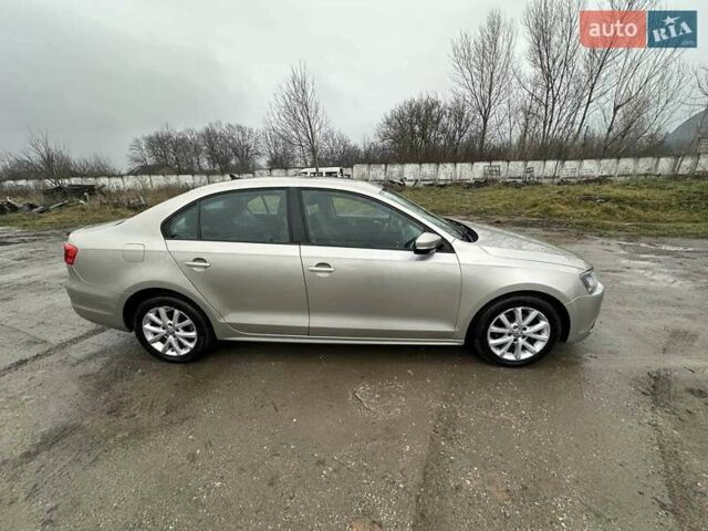 Сірий Фольксваген Джетта, об'ємом двигуна 2.5 л та пробігом 245 тис. км за 8800 $, фото 1 на Automoto.ua