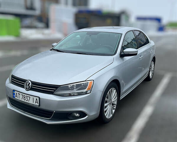 Серый Фольксваген Джетта, объемом двигателя 2.48 л и пробегом 219 тыс. км за 9100 $, фото 1 на Automoto.ua