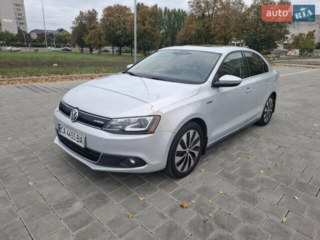 Серый Фольксваген Джетта, объемом двигателя 1.4 л и пробегом 182 тыс. км за 8600 $, фото 1 на Automoto.ua