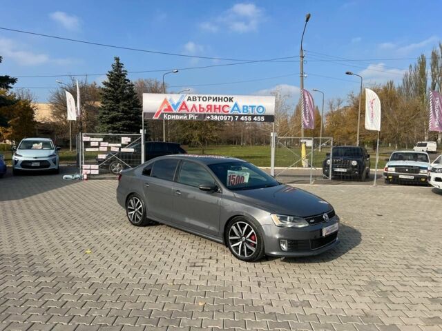 Сірий Фольксваген Джетта, об'ємом двигуна 2 л та пробігом 175 тис. км за 9999 $, фото 1 на Automoto.ua