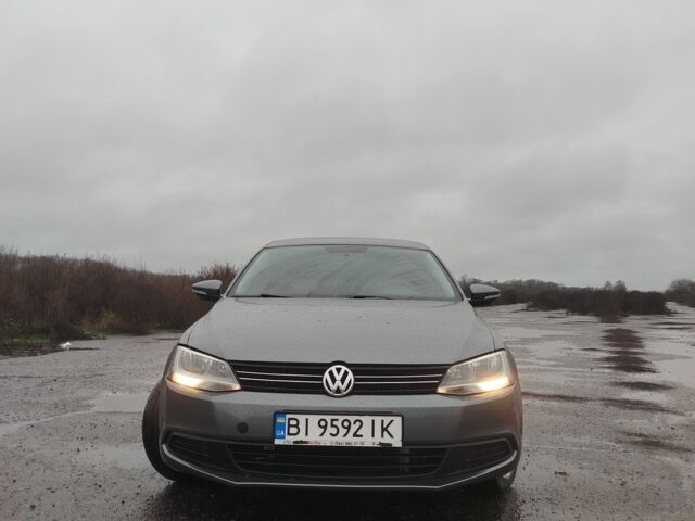 Серый Фольксваген Джетта, объемом двигателя 2.5 л и пробегом 290 тыс. км за 7600 $, фото 1 на Automoto.ua