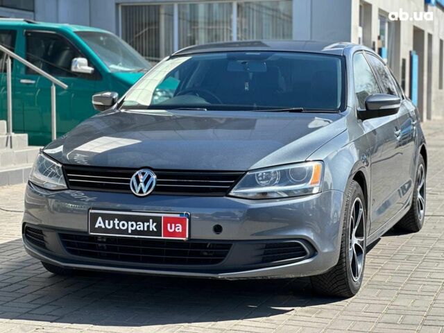 Серый Фольксваген Джетта, объемом двигателя 2.5 л и пробегом 194 тыс. км за 8490 $, фото 1 на Automoto.ua