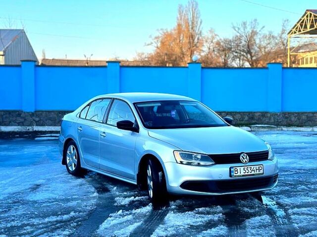 Серый Фольксваген Джетта, объемом двигателя 2 л и пробегом 23000 тыс. км за 8500 $, фото 1 на Automoto.ua