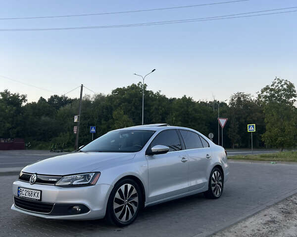 Фольксваген Джетта 2013 в Львове на Automoto.ua Серый Фольксваген Джетта, объемом двигателя 1.39 л и пробегом 290 тыс. км за 7900 $, фото 1 на Automoto.ua