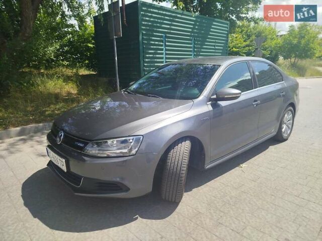 Серый Фольксваген Джетта, объемом двигателя 1.39 л и пробегом 205 тыс. км за 9500 $, фото 1 на Automoto.ua