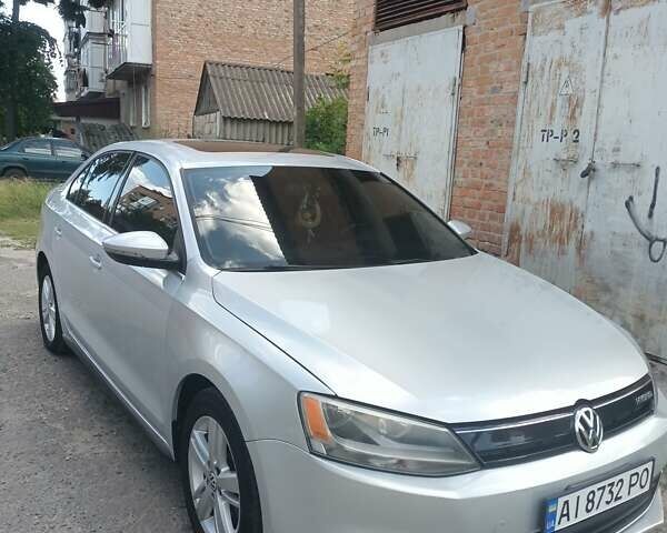 Серый Фольксваген Джетта, объемом двигателя 1.4 л и пробегом 264 тыс. км за 10000 $, фото 1 на Automoto.ua