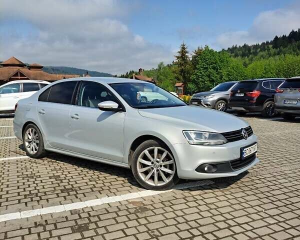 Серый Фольксваген Джетта, объемом двигателя 1.6 л и пробегом 253 тыс. км за 11000 $, фото 1 на Automoto.ua