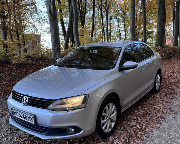 Сірий Фольксваген Джетта, об'ємом двигуна 1.39 л та пробігом 242 тис. км за 8900 $, фото 1 на Automoto.ua