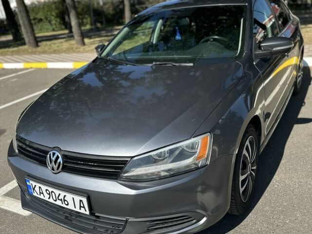 Серый Фольксваген Джетта, объемом двигателя 1.8 л и пробегом 169 тыс. км за 7800 $, фото 1 на Automoto.ua