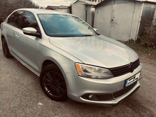 Серый Фольксваген Джетта, объемом двигателя 2.5 л и пробегом 208 тыс. км за 7999 $, фото 1 на Automoto.ua