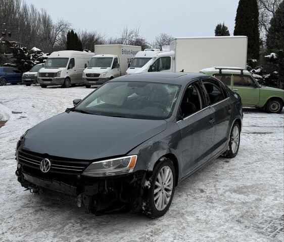 Серый Фольксваген Джетта, объемом двигателя 1.8 л и пробегом 200 тыс. км за 4300 $, фото 1 на Automoto.ua