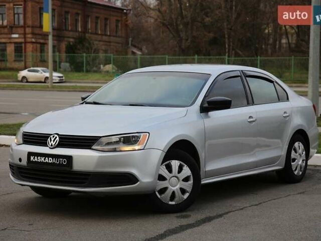 Сірий Фольксваген Джетта, об'ємом двигуна 2 л та пробігом 235 тис. км за 7500 $, фото 1 на Automoto.ua