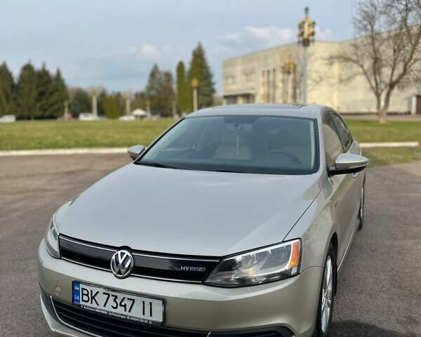 Серый Фольксваген Джетта, объемом двигателя 1.4 л и пробегом 286 тыс. км за 9200 $, фото 1 на Automoto.ua