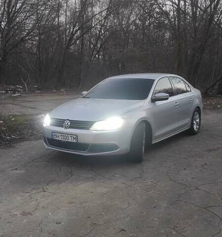 Серый Фольксваген Джетта, объемом двигателя 1.8 л и пробегом 260 тыс. км за 8500 $, фото 1 на Automoto.ua
