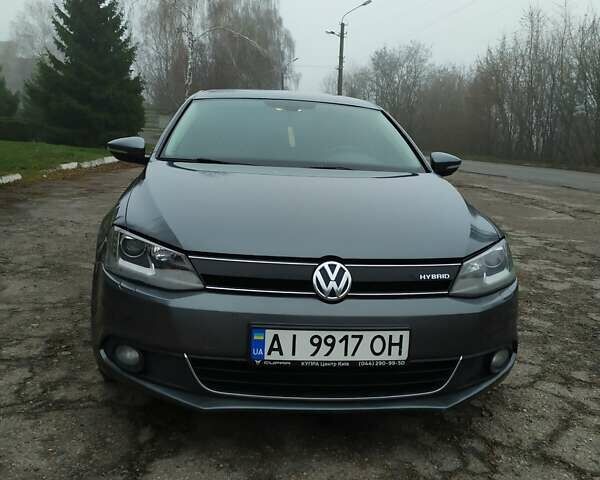 Серый Фольксваген Джетта, объемом двигателя 1.39 л и пробегом 223 тыс. км за 9900 $, фото 1 на Automoto.ua