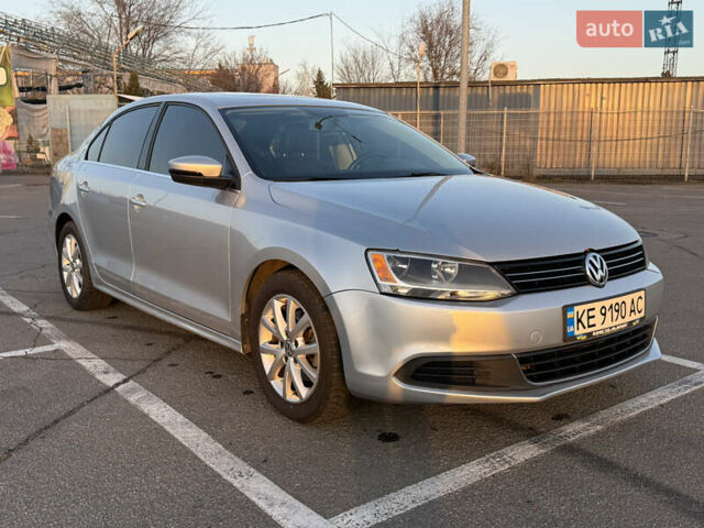 Серый Фольксваген Джетта, объемом двигателя 1.8 л и пробегом 199 тыс. км за 9200 $, фото 1 на Automoto.ua