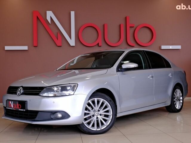 Фольксваген Джетта 2013 в Одессе на Automoto.ua Серый Фольксваген Джетта, объемом двигателя 1.6 л и пробегом 157 тыс. км за 10100 $, фото 1 на Automoto.ua