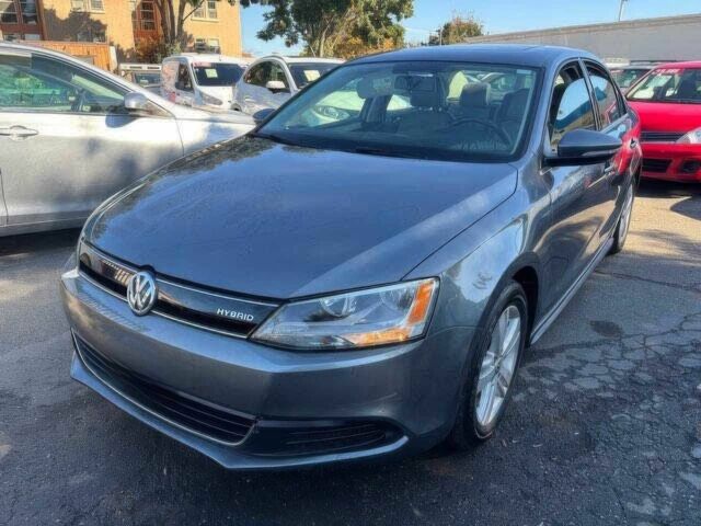 Фольксваген Джетта 2013 у Житомирі на Automoto.ua Сірий Фольксваген Джетта, об'ємом двигуна 1.4 л та пробігом 80 тис. км за 1900 $, фото 1 на Automoto.ua