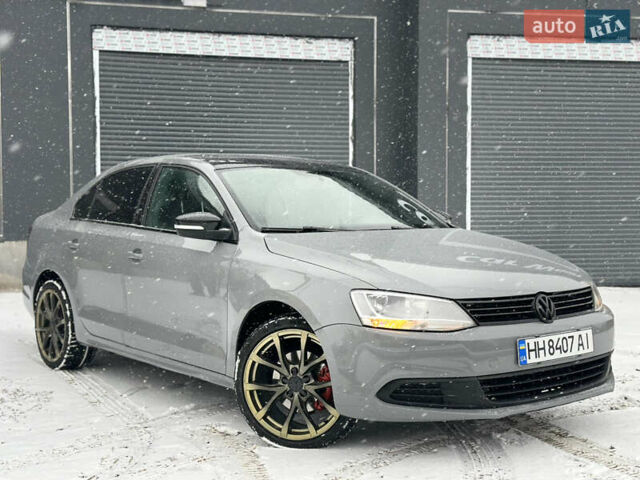 Серый Фольксваген Джетта, объемом двигателя 2.5 л и пробегом 220 тыс. км за 7499 $, фото 1 на Automoto.ua