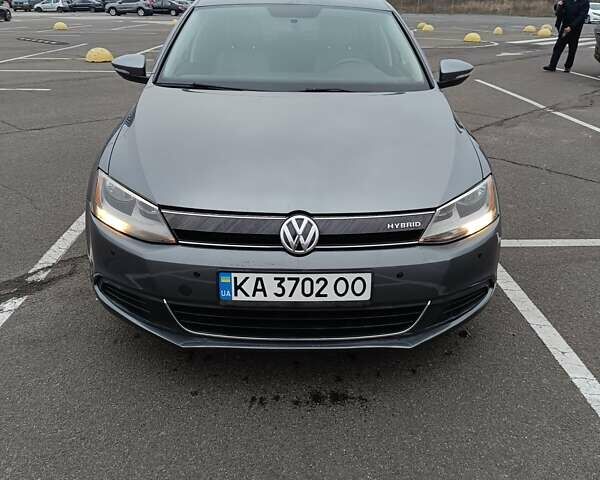 Серый Фольксваген Джетта, объемом двигателя 1.39 л и пробегом 128 тыс. км за 9500 $, фото 1 на Automoto.ua