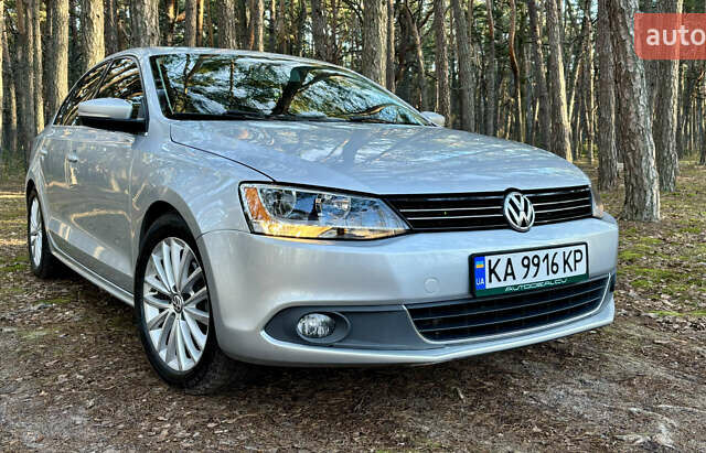 Серый Фольксваген Джетта, объемом двигателя 1.97 л и пробегом 230 тыс. км за 9900 $, фото 1 на Automoto.ua