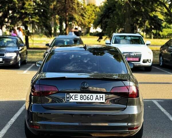 Серый Фольксваген Джетта, объемом двигателя 1.78 л и пробегом 161 тыс. км за 13500 $, фото 1 на Automoto.ua