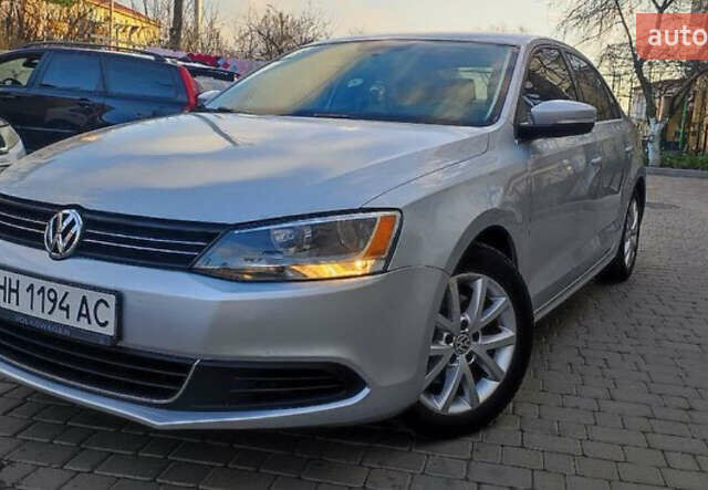Серый Фольксваген Джетта, объемом двигателя 1.8 л и пробегом 200 тыс. км за 8100 $, фото 1 на Automoto.ua