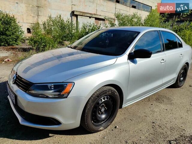 Серый Фольксваген Джетта, объемом двигателя 2 л и пробегом 160 тыс. км за 9500 $, фото 1 на Automoto.ua