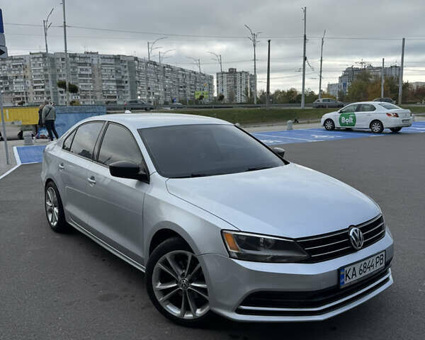 Фольксваген Джетта 2014 в Киеве на Automoto.ua Серый Фольксваген Джетта, объемом двигателя 1.98 л и пробегом 195 тыс. км за 8800 $, фото 1 на Automoto.ua