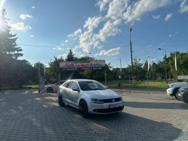 Серый Фольксваген Джетта, объемом двигателя 2 л и пробегом 240 тыс. км за 9400 $, фото 1 на Automoto.ua
