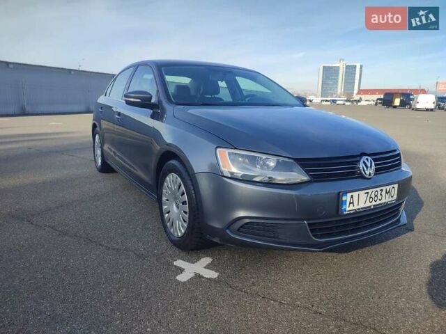 Серый Фольксваген Джетта, объемом двигателя 1.8 л и пробегом 165 тыс. км за 7700 $, фото 1 на Automoto.ua