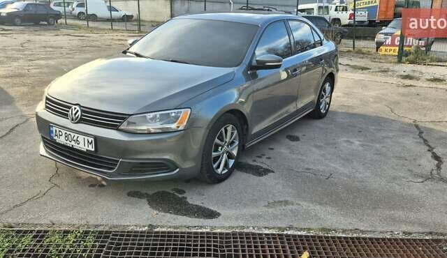 Серый Фольксваген Джетта, объемом двигателя 1.8 л и пробегом 176 тыс. км за 9200 $, фото 1 на Automoto.ua
