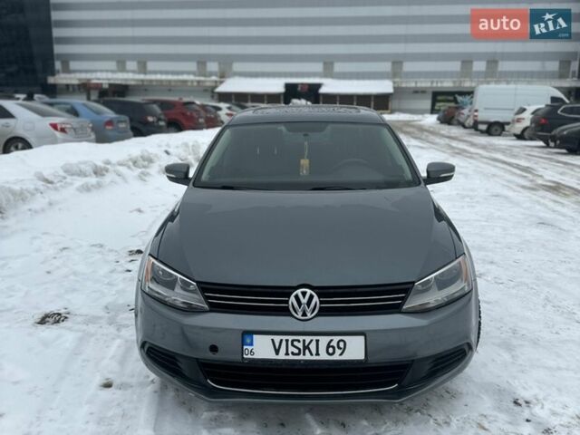 Серый Фольксваген Джетта, объемом двигателя 2 л и пробегом 260 тыс. км за 8300 $, фото 1 на Automoto.ua